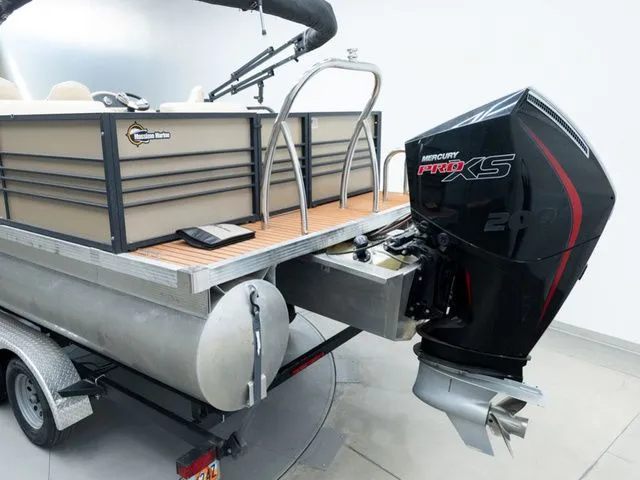 Slide: The Image of Massimo P23T LTD Lounge 200 2021 - 8