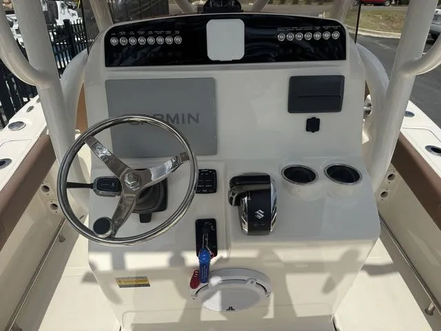 Slide: The Image of Pioneer 220 Bay Sport 2024 - 15