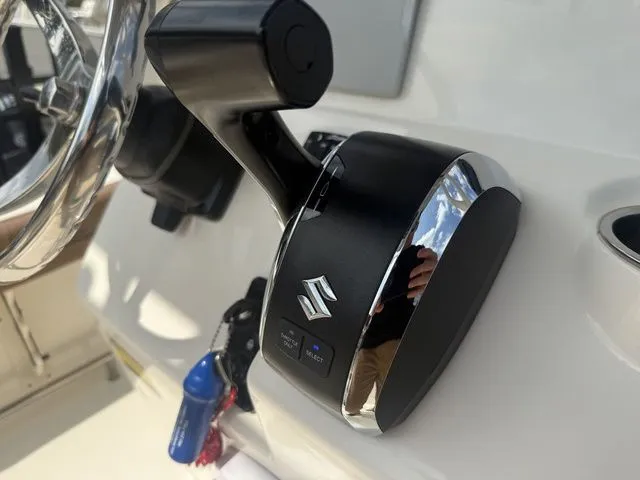 Slide: The Image of Pioneer 220 Bay Sport 2024 - 18