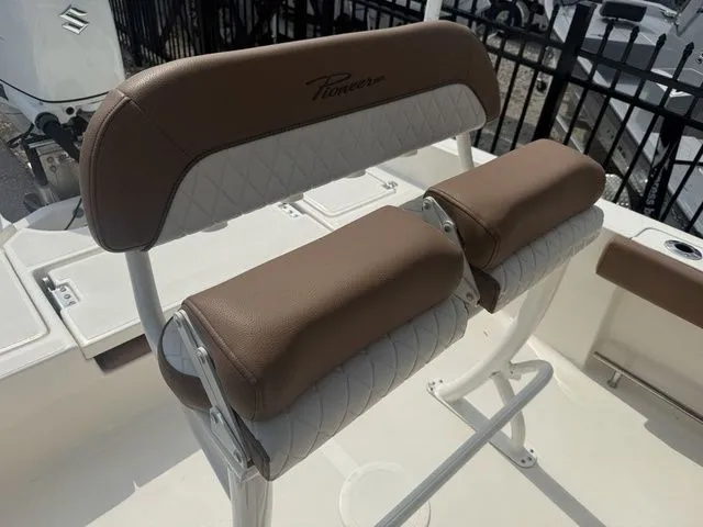 Slide: The Image of Pioneer 220 Bay Sport 2024 - 20