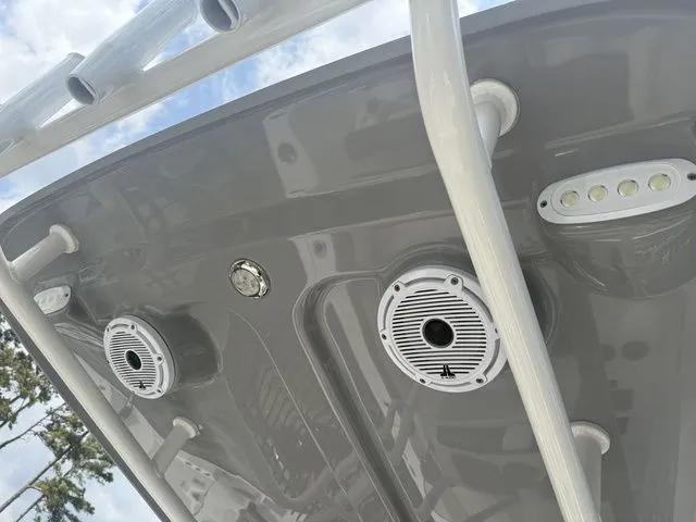 Slide: The Image of Pioneer 220 Bay Sport 2024 - 22