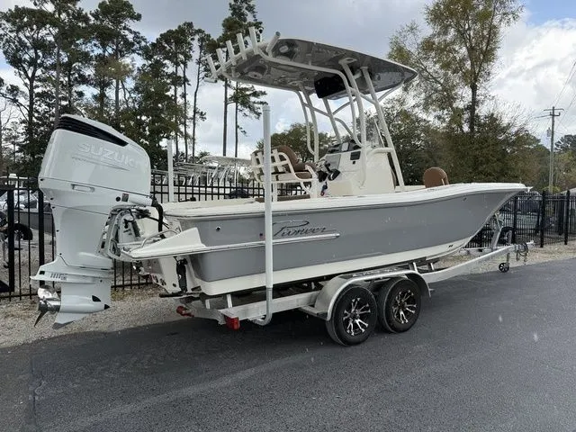 Slide: The Image of Pioneer 220 Bay Sport 2024 - 4