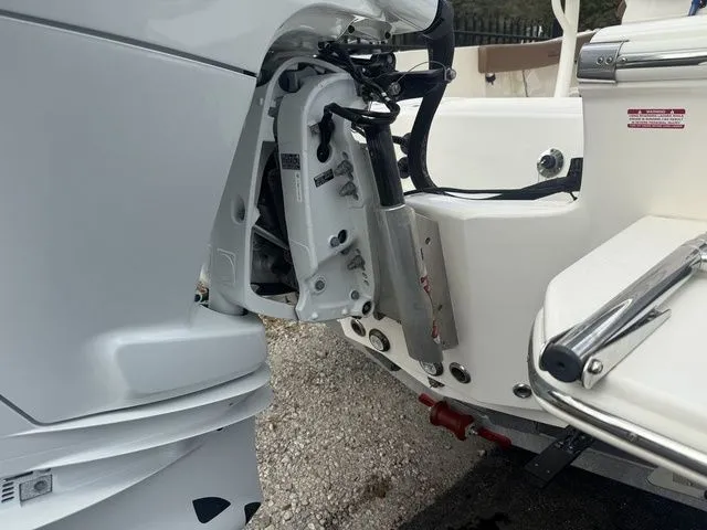 Slide: The Image of Pioneer 220 Bay Sport 2024 - 5