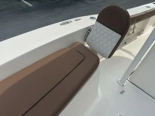 Slide: The Image of Pioneer 220 Bay Sport 2024 - 8