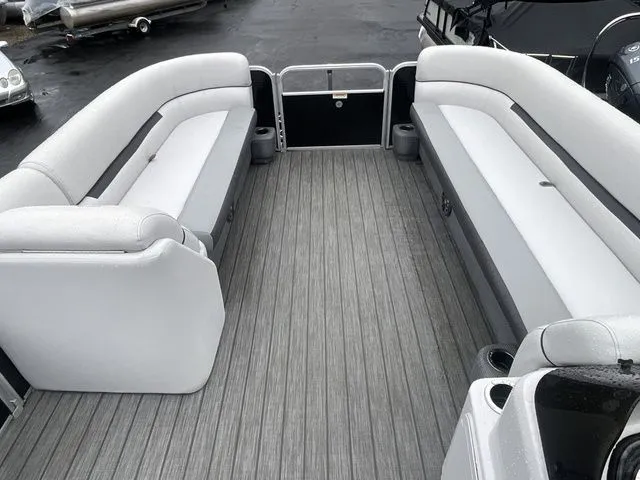 Slide: The Image of Godfrey SW 2286 C 2020 - 12