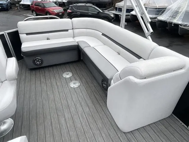 Slide: The Image of Godfrey SW 2286 C 2020 - 13