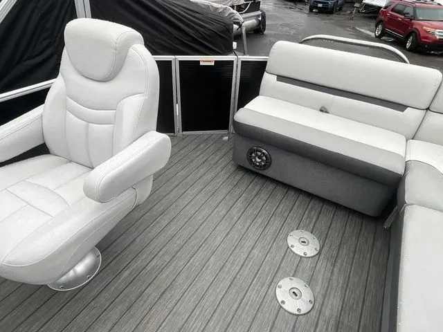 Slide: The Image of Godfrey SW 2286 C 2020 - 21