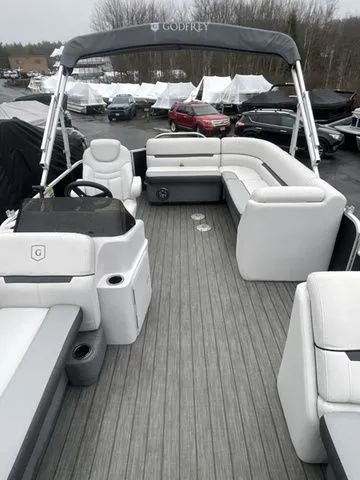 Slide: The Image of Godfrey SW 2286 C 2020 - 24