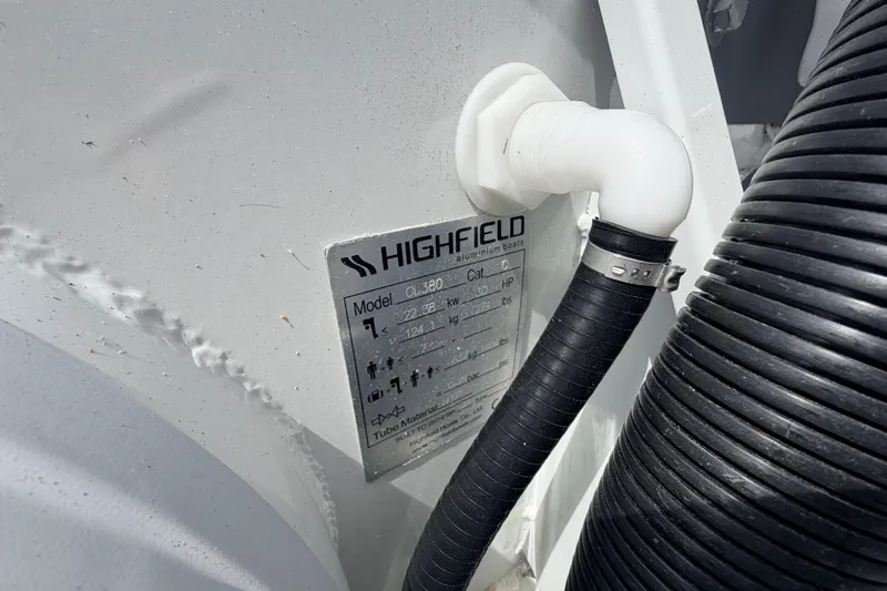 Slide: The Image of Highfield Classic 380 FCT 2023 model label with hose and fittings. - 23