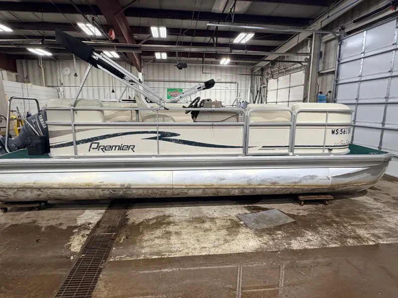 Slide: The Image of Premier 210 SunSation & 60HP Yamaha 4Stroke - $12,995 2004 - 14