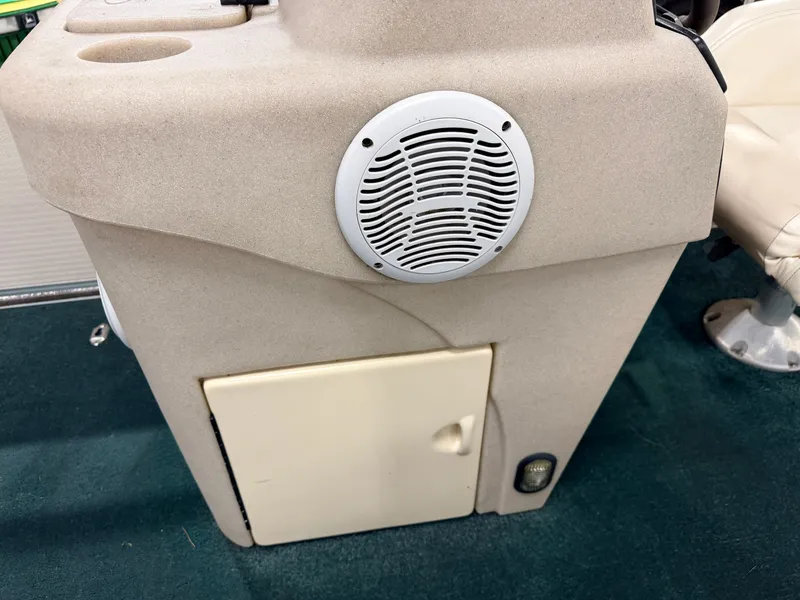 Slide: The Image of Premier 210 SunSation & 60HP Yamaha 4Stroke - $12,995 2004 - 17