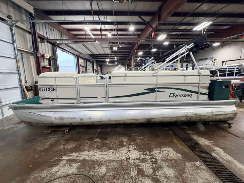 Slide: The Image of Premier 210 SunSation & 60HP Yamaha 4Stroke - $12,995 2004 - 22