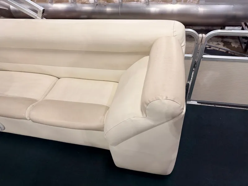 Slide: The Image of Premier 210 SunSation & 60HP Yamaha 4Stroke - $12,995 2004 - 24