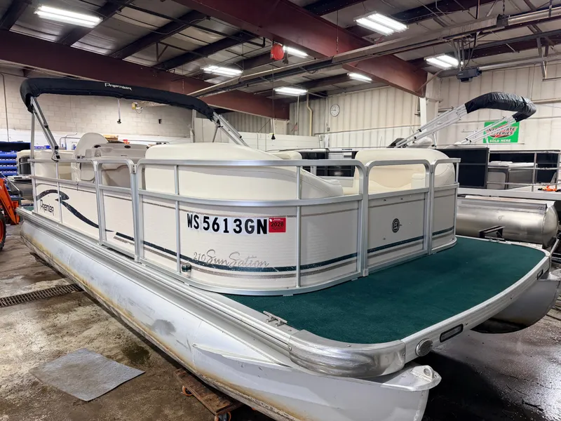 Slide: The Image of Premier 210 SunSation & 60HP Yamaha 4Stroke - $12,995 2004 - 30