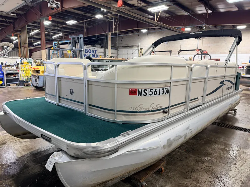 Slide: The Image of Premier 210 SunSation & 60HP Yamaha 4Stroke - $12,995 2004 - 32