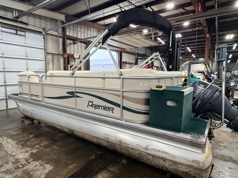 Slide: The Image of Premier 210 SunSation & 60HP Yamaha 4Stroke - $12,995 2004 - 36