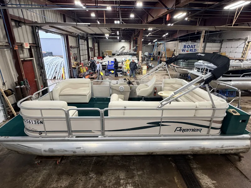 Slide: The Image of Premier 210 SunSation & 60HP Yamaha 4Stroke - $12,995 2004 - 4