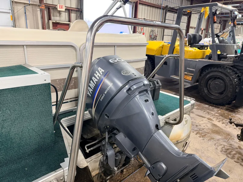 Slide: The Image of Premier 210 SunSation & 60HP Yamaha 4Stroke - $12,995 2004 - 47