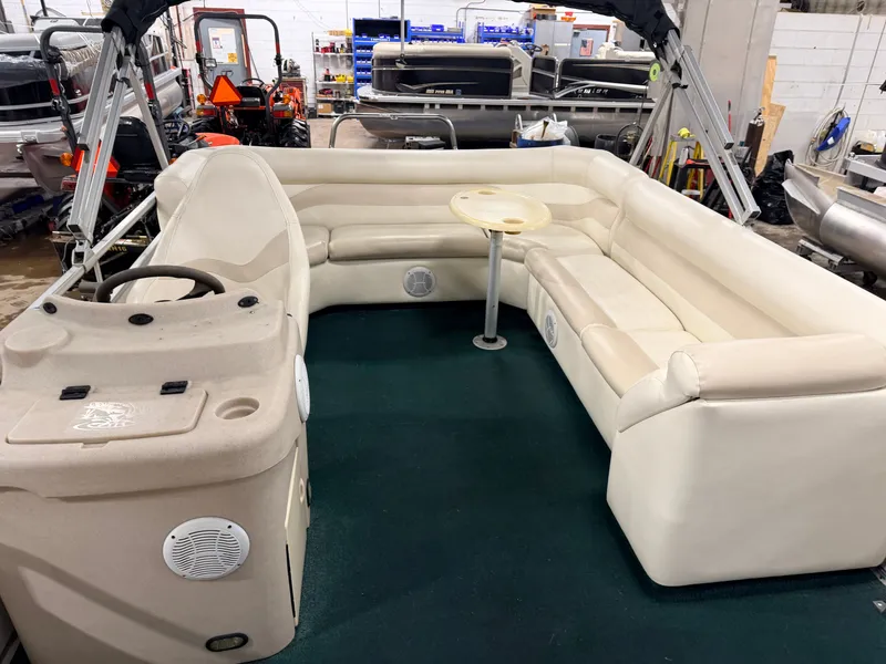 Slide: The Image of Premier 210 SunSation & 60HP Yamaha 4Stroke - $12,995 2004 - 5