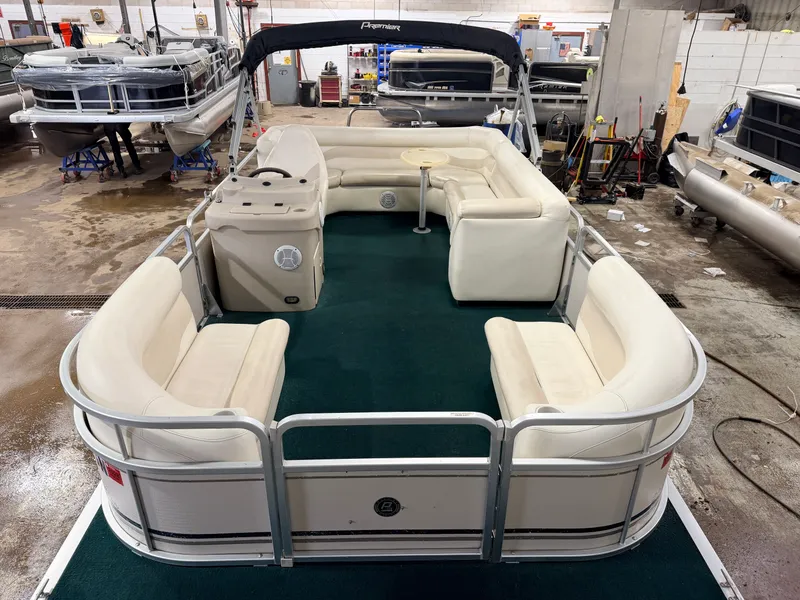 Slide: The Image of Premier 210 SunSation & 60HP Yamaha 4Stroke - $12,995 2004 - 7