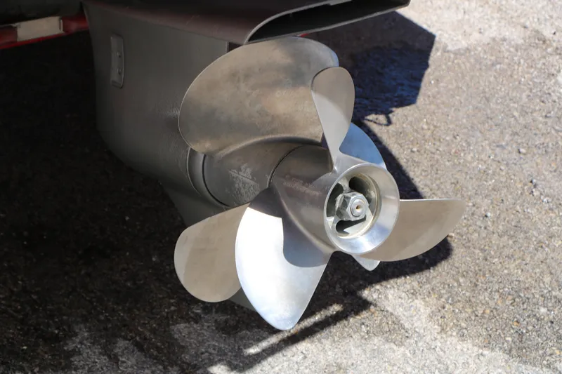 Slide: The Image of Propeller of 2014 Chaparral 244 Xtreme boat on a sunny day. - 9