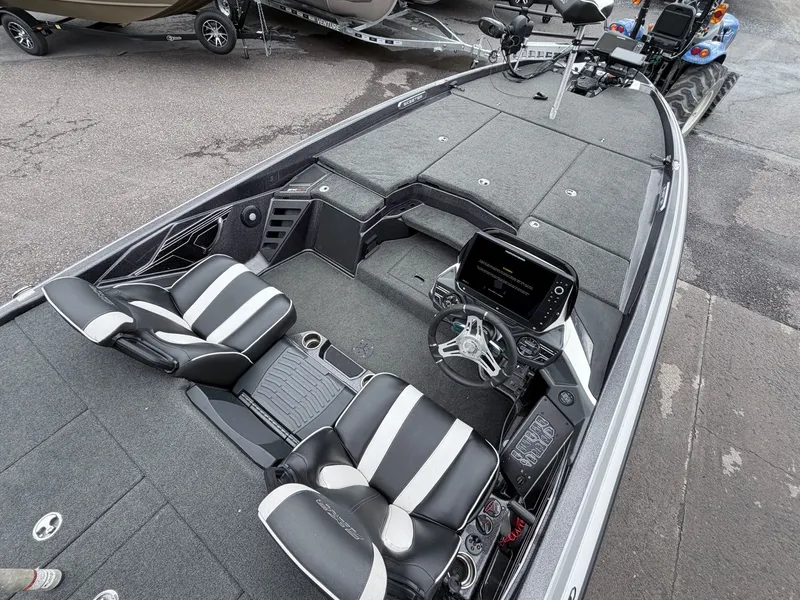 Slide: The Image of Skeeter FXR 21LE 2021 - 13