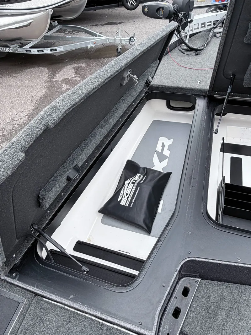 Slide: The Image of Skeeter FXR 21LE 2021 - 15