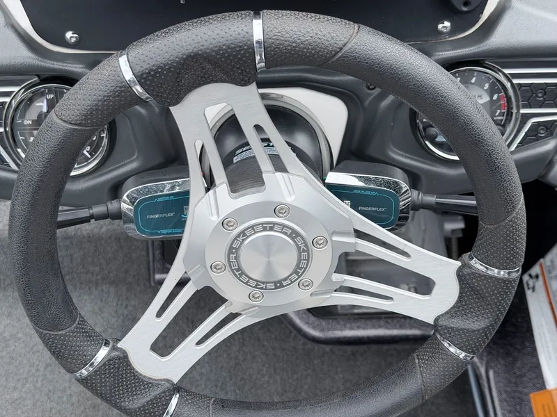 Slide: The Image of Skeeter FXR 21LE 2021 - 20