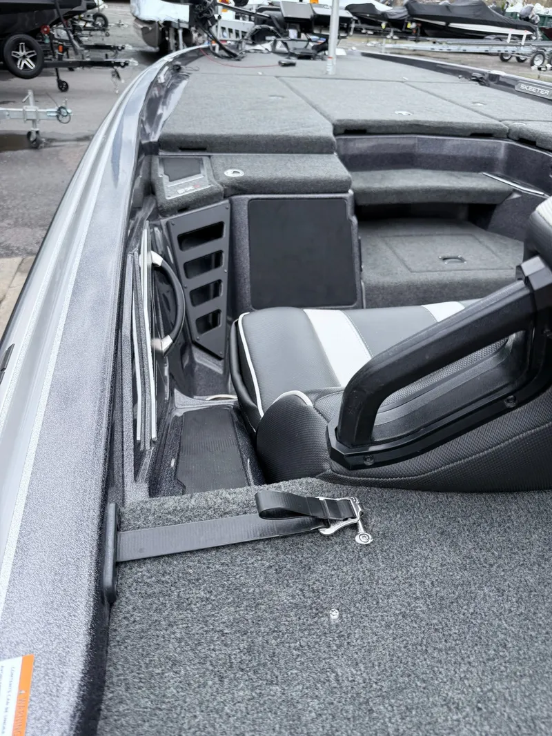 Slide: The Image of Skeeter FXR 21LE 2021 - 29