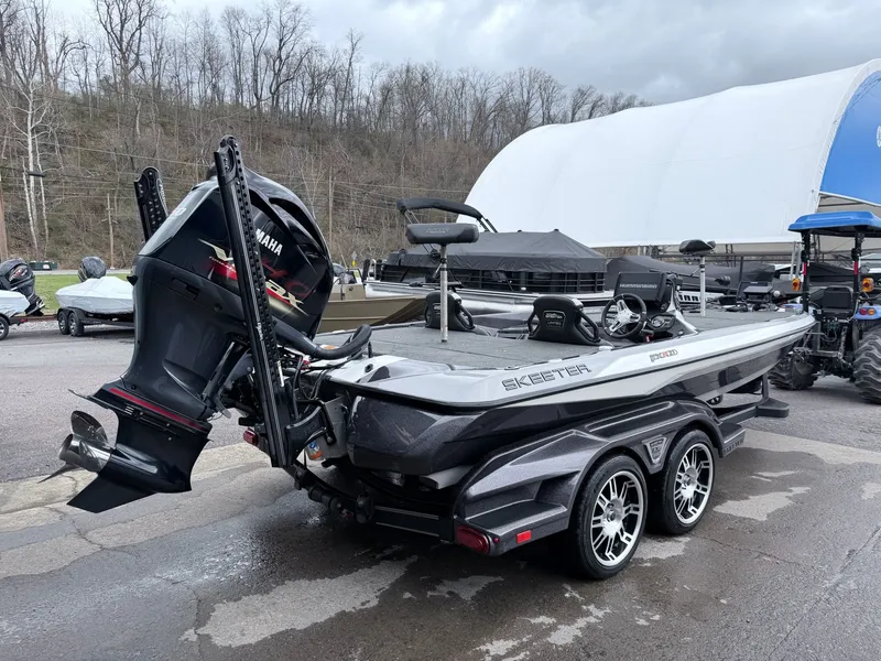 Slide: The Image of Skeeter FXR 21LE 2021 - 5