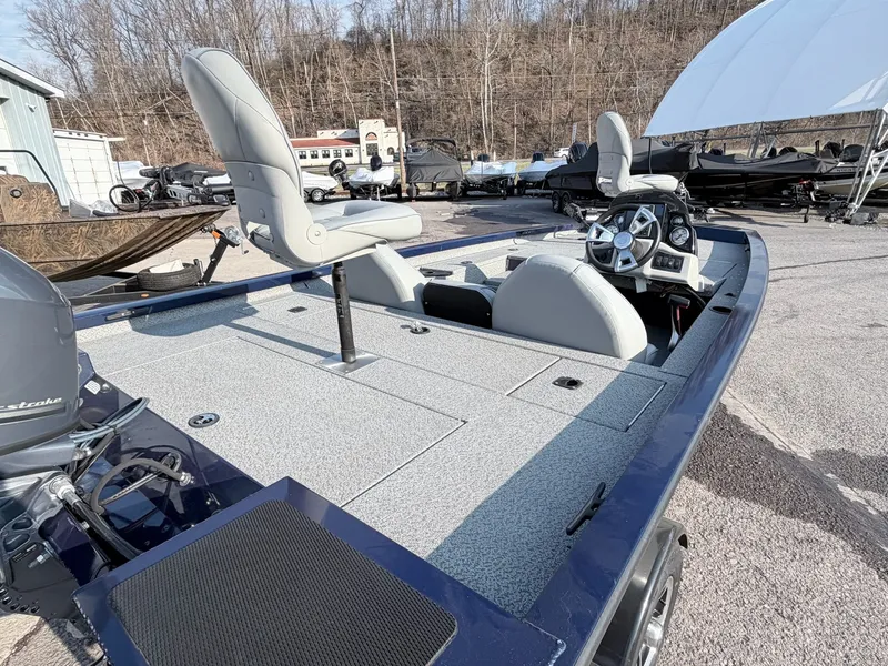 Slide: The Image of G3 Sportsman 17 VYL 2018 - 11