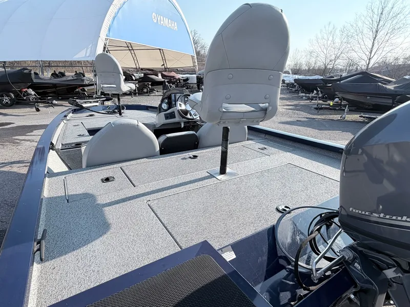 Slide: The Image of G3 Sportsman 17 VYL 2018 - 19