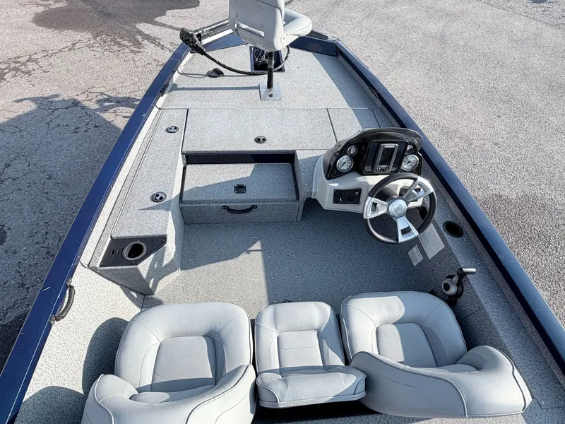 Slide: The Image of G3 Sportsman 17 VYL 2018 - 20