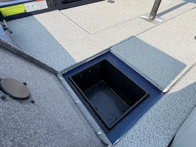 Slide: The Image of G3 Sportsman 17 VYL 2018 - 6