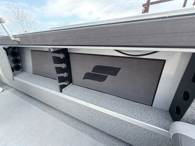 Slide: The Image of Starcraft Fishmaster 210 2021 - 23