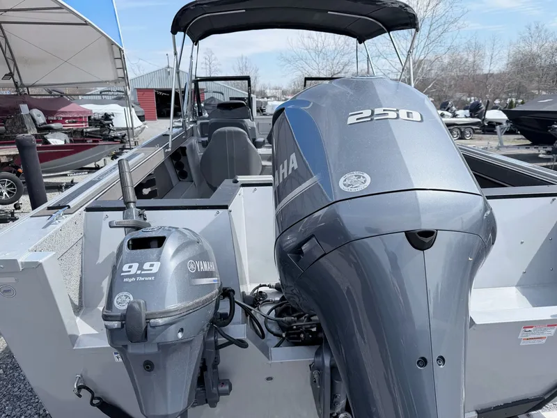 Slide: The Image of Starcraft Fishmaster 210 2021 - 3