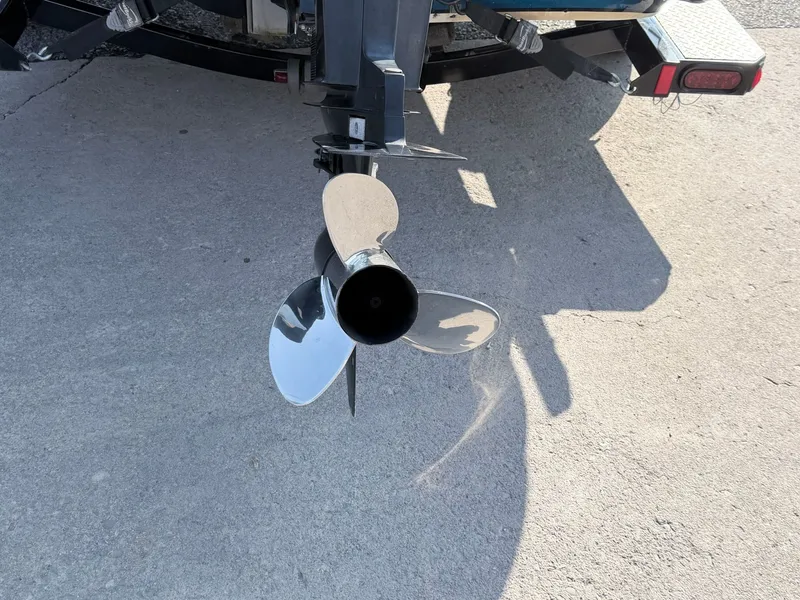 Slide: The Image of Triton Tr-186 2007 - 16