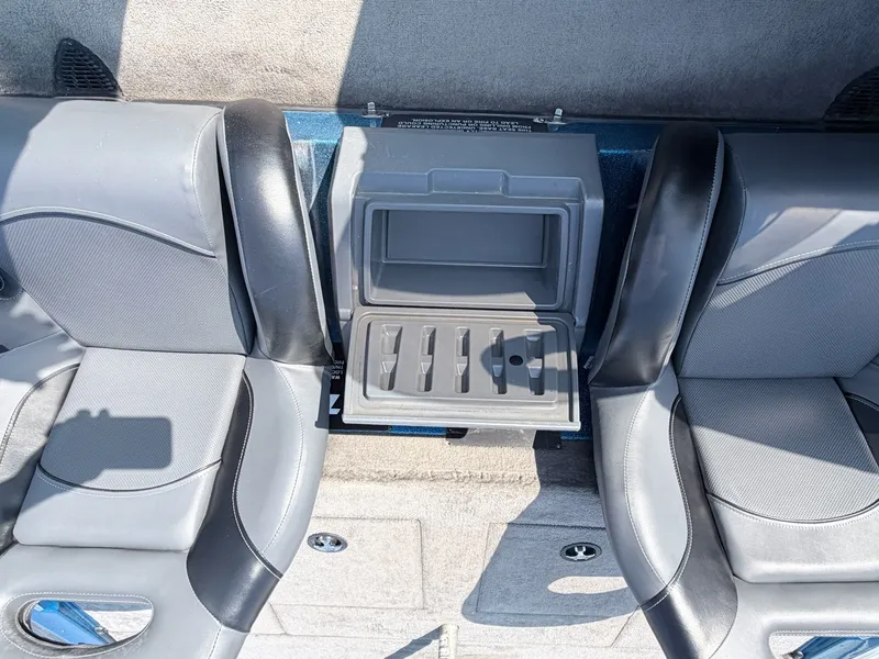 Slide: The Image of Triton Tr-186 2007 - 19