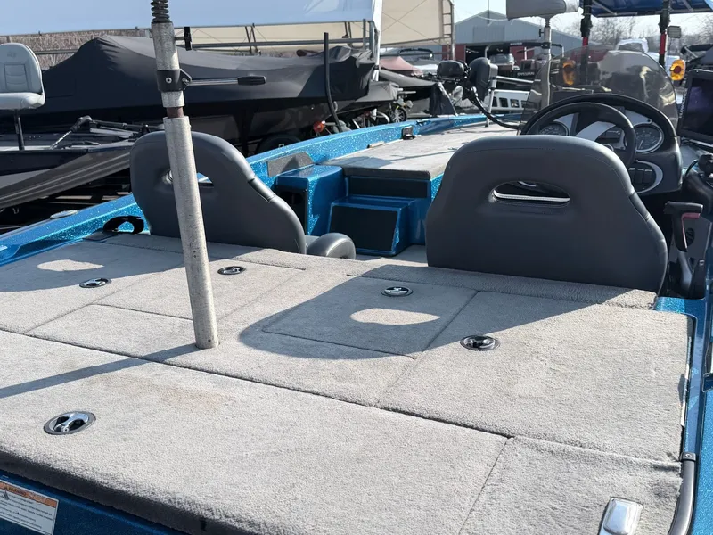 Slide: The Image of Triton Tr-186 2007 - 26