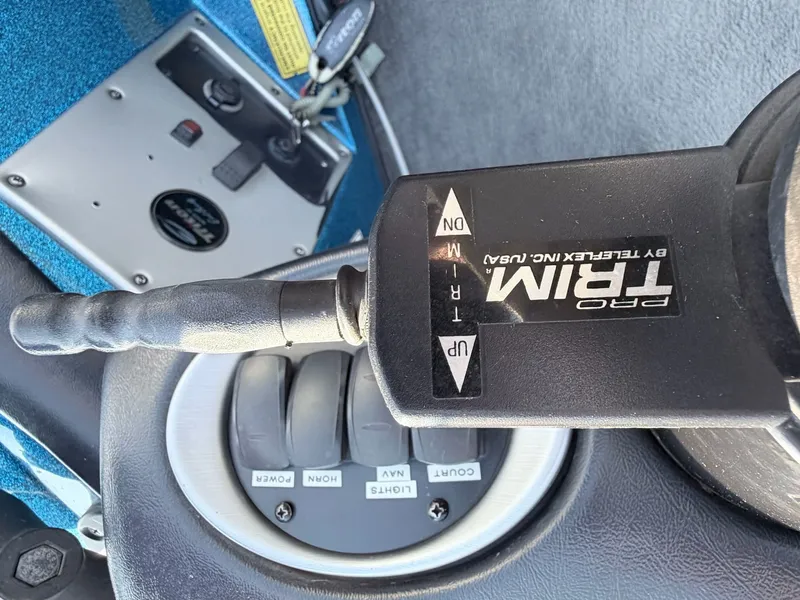 Slide: The Image of Triton Tr-186 2007 - 39