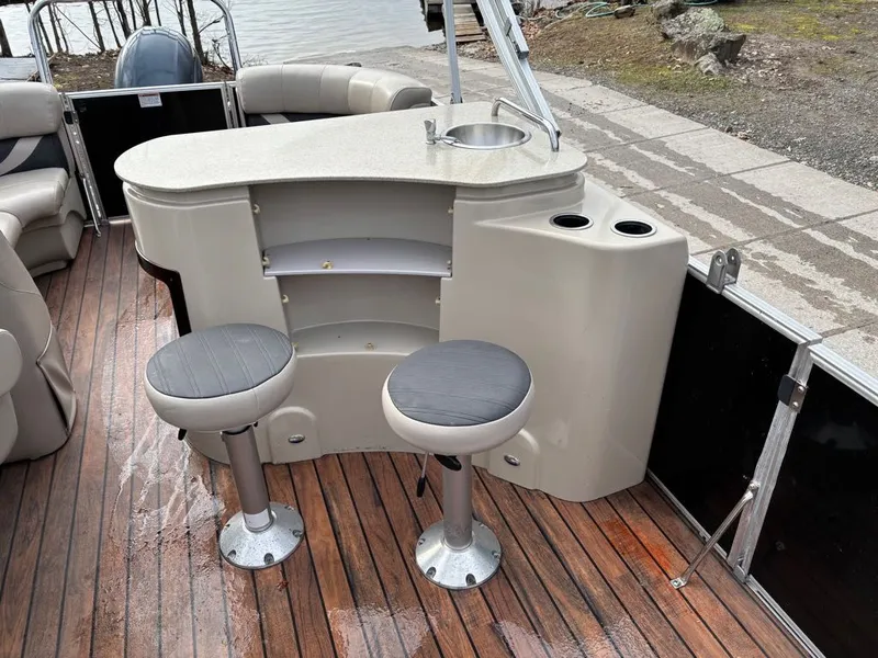 Slide: The Image of Sylvan Mirage Cruise 8522 Entertainer 2016 - 16