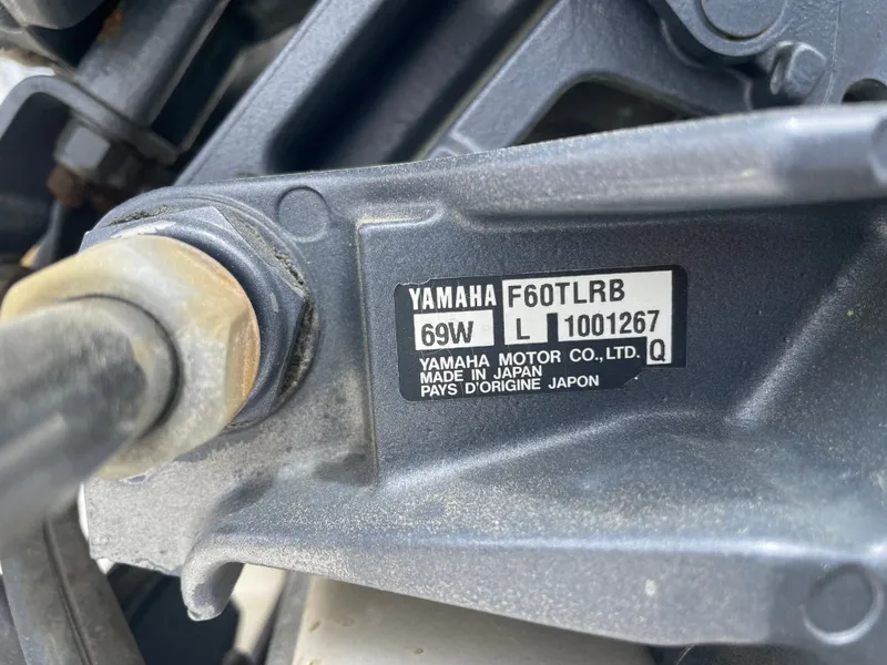 Slide: The Image of Yamaha F60TLRB engine plate on 2004 Scout Sportfish 160. - 14