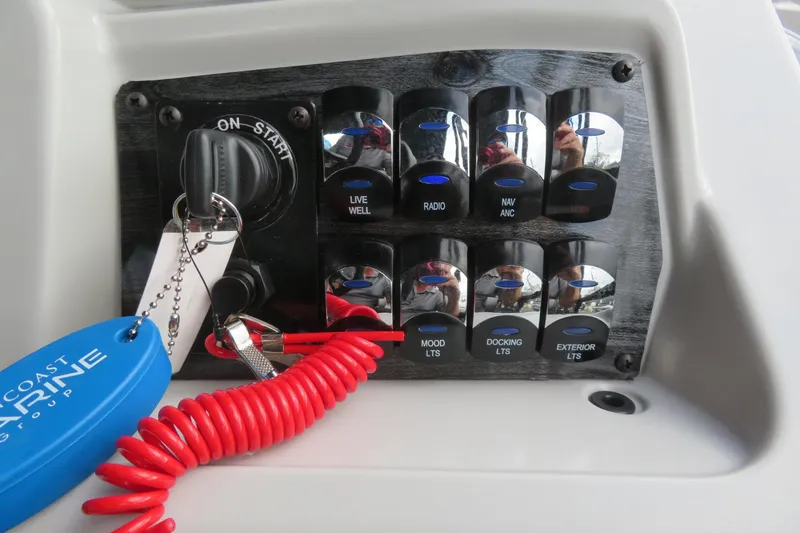 Slide: The Image of Control panel of Avalon Venture 85 Rear Fish 2026 boat. - 37