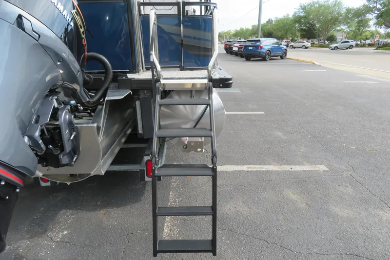 Slide: The Image of 2026 Avalon Venture 85 with Yamaha motor and rear ladder. - 7