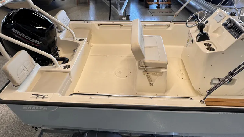 Slide: The Image of Boston Whaler 190 Montauk 2025 - 3