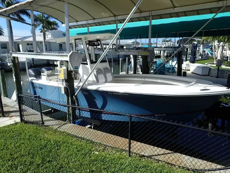 The Image of Regulator Marine 25 OPEN 2020 - 1