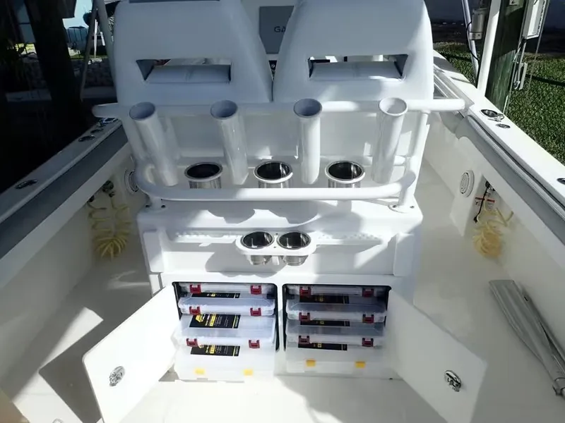 Slide: The Image of Regulator Marine 25 OPEN 2020 - 13