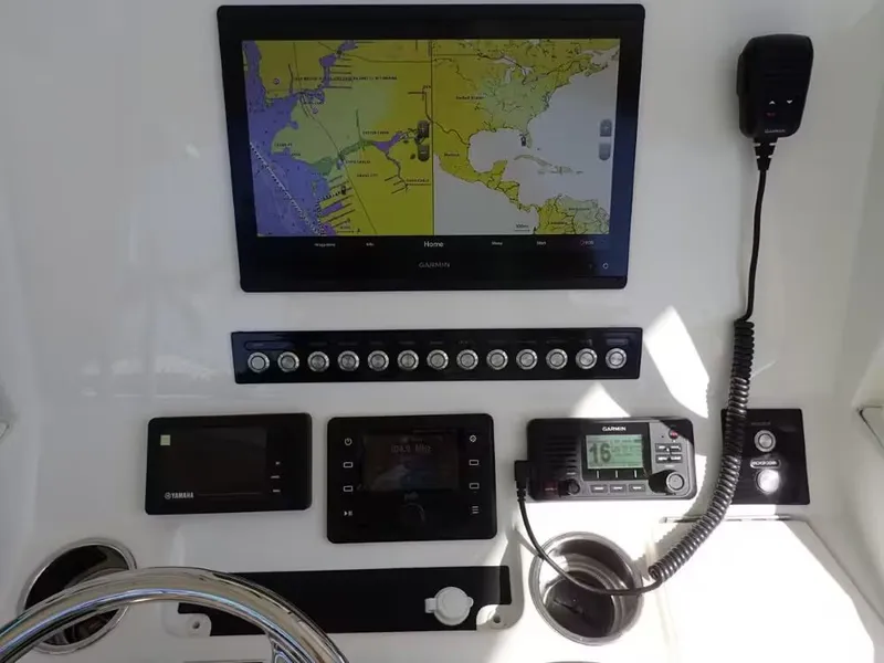 Slide: The Image of Regulator Marine 25 OPEN 2020 - 19