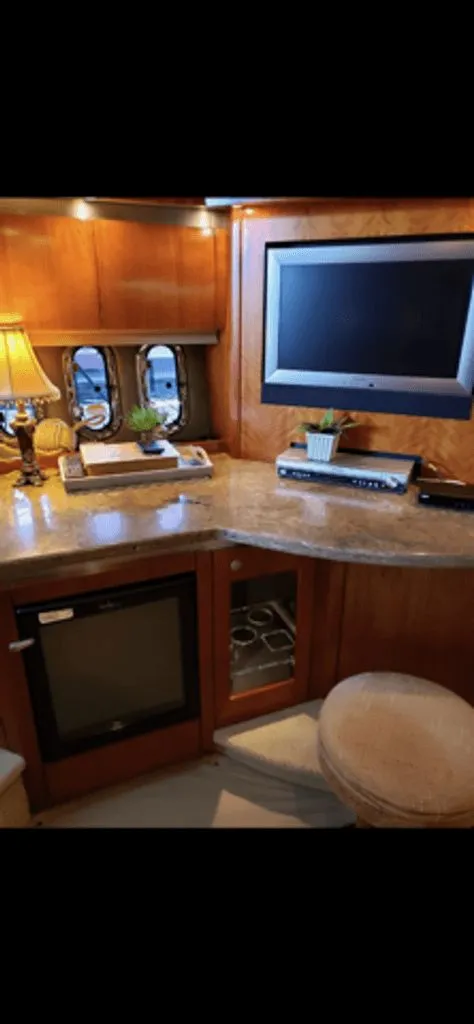 Slide: The Image of Cruisers 420 Express 2009 - 4