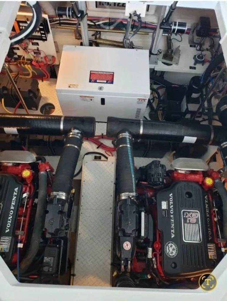 Slide: The Image of Cruisers 420 Express 2009 - 8